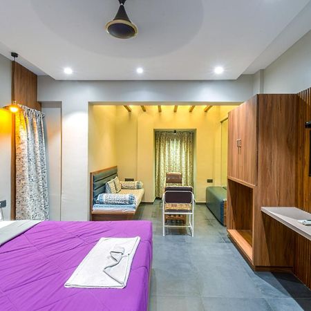 Hotel Vrindavan Deluxe Kolhapur Exterior photo
